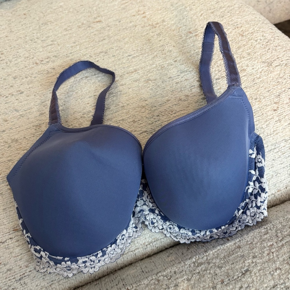 Wacoal Embrace Lace Blue Periwinkle Bra with White Lace Detail 34DDD 853191